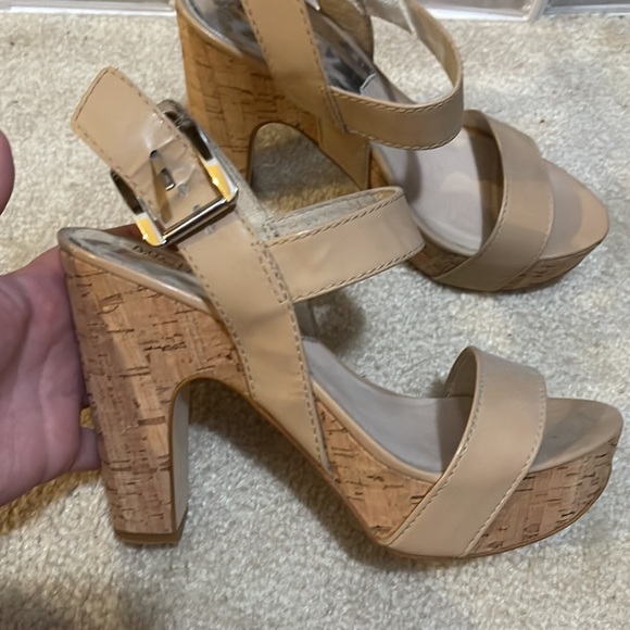Michael Kors beige platforms 💋 - Picture 3 of 6